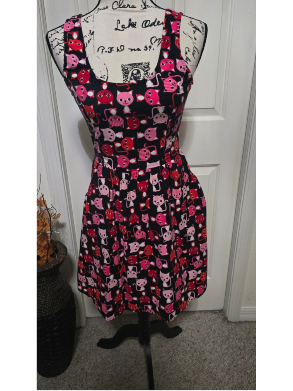 Retrolicious Pink and Red Kitty Dress Size S EUC